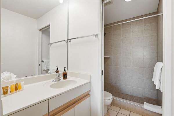 Maui Banyan condo w/ BBQ grill and pool