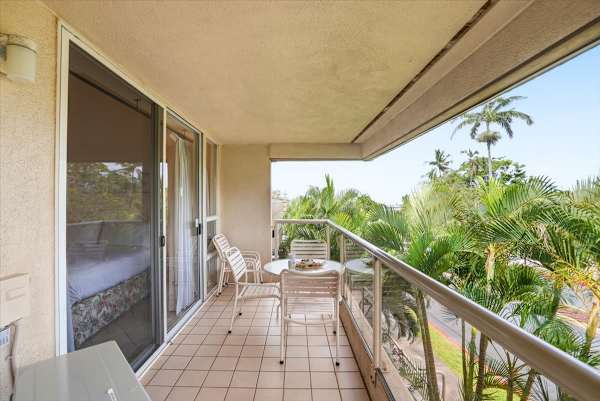 Maui Banyan condo w/ BBQ grill and pool