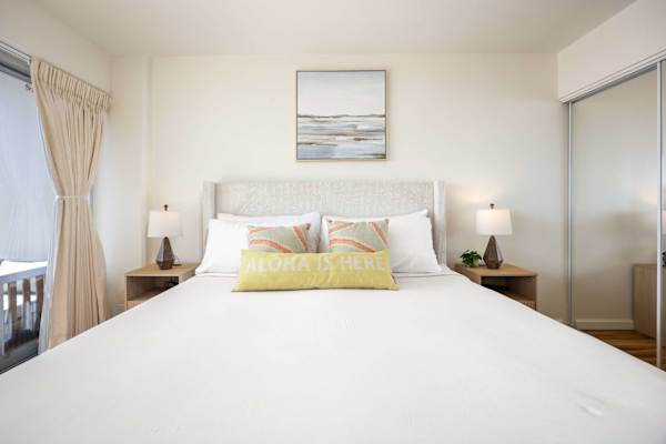 Sleep better and wake up feeling refreshed in your king-size bed