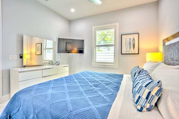 Comfortable King Bedroom; Flat-Screen TV; Dresser; Elegant Décor