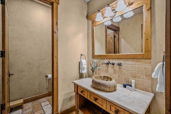 Abode at Trail Creek Canyon, ranch estate, views, hot tub, games