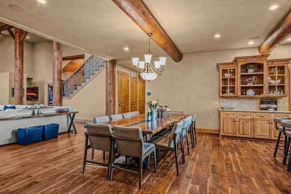 Abode at Trail Creek Canyon, ranch estate, views, hot tub, games