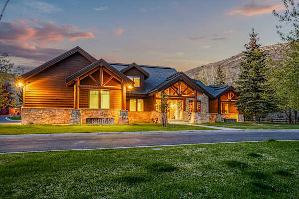 Abode at Trail Creek Canyon, ranch estate, views, hot tub, games