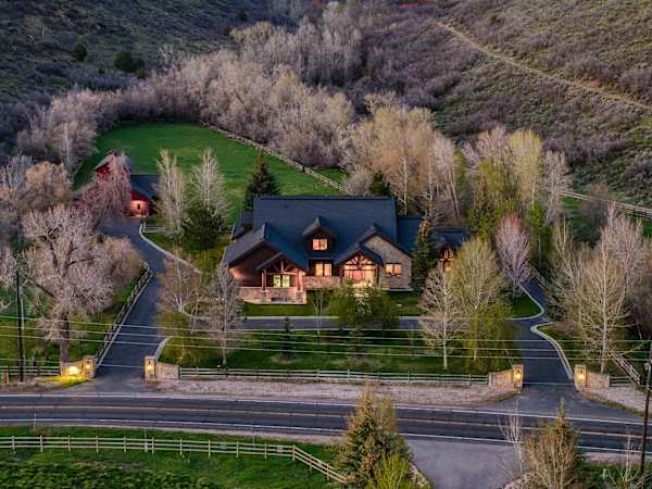 Abode at Trail Creek Canyon, ranch estate, views, hot tub, games