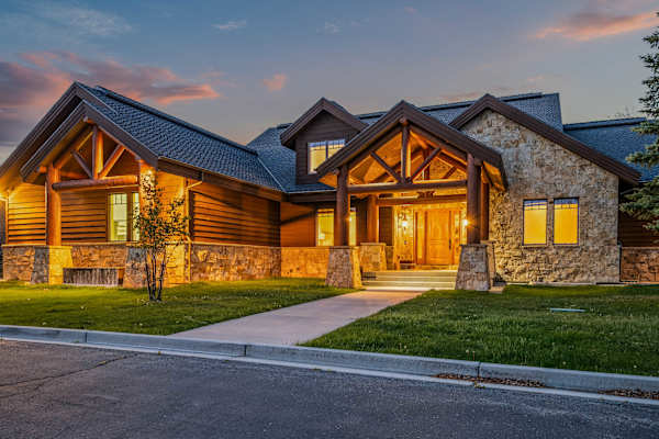 Abode at Trail Creek Canyon, ranch estate, views, hot tub, games