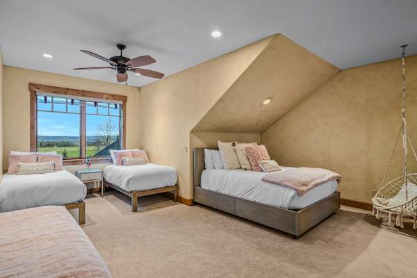 Abode at Trail Creek Canyon, ranch estate, views, hot tub, games