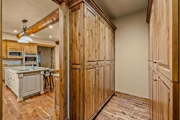 Abode at Trail Creek Canyon, ranch estate, views, hot tub, games