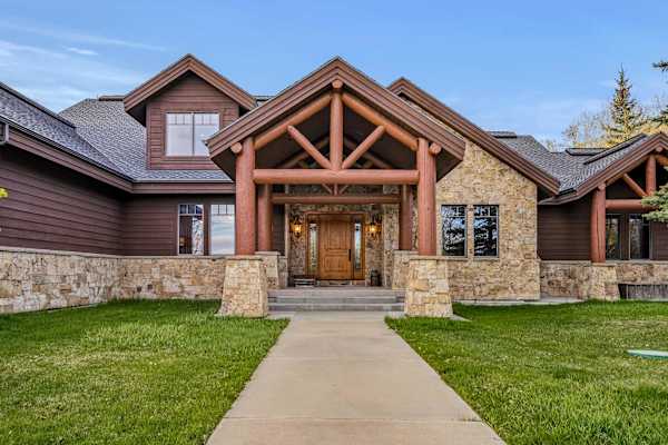 Abode at Trail Creek Canyon, ranch estate, views, hot tub, games