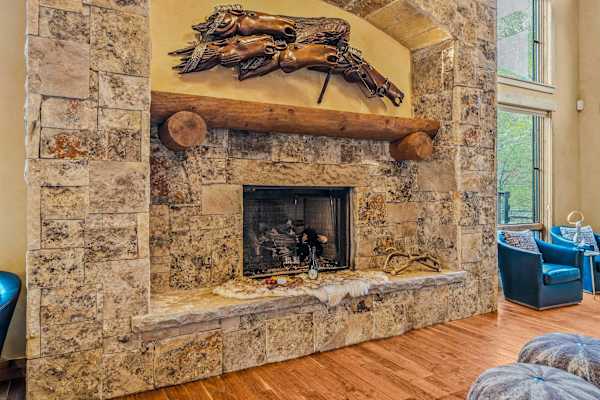 Abode at Trail Creek Canyon, ranch estate, views, hot tub, games