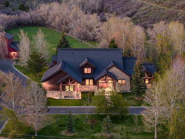 Abode at Trail Creek Canyon, ranch estate, views, hot tub, games