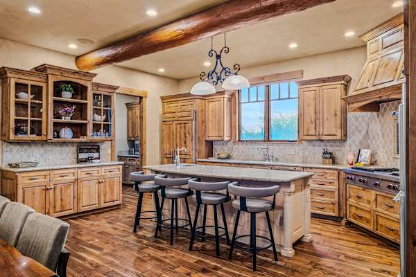 Abode at Trail Creek Canyon, ranch estate, views, hot tub, games