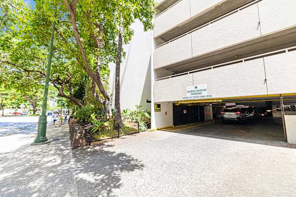 Waikiki Banyan Parking entrance from Kuhio Street