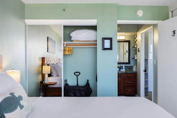 Bedroom details