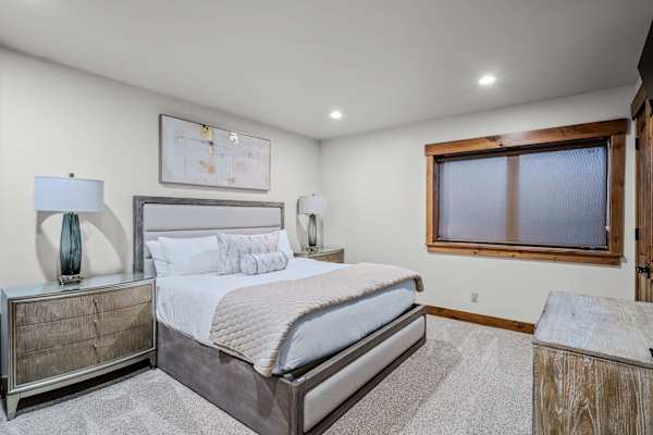 Abode at Trail Creek Canyon, ranch estate, views, hot tub, games