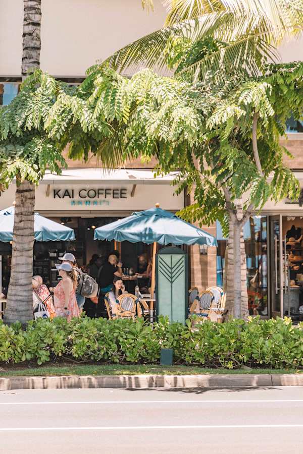 Start your day the Hawaiian way! With Kai Coffee, you can grab your favorite brew and head straight to the world-famous Waikiki Beach for a perfect morning in paradise.