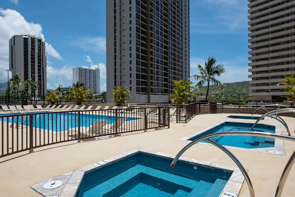Relaxing hot tubs in the Waikiki Banyan deck.