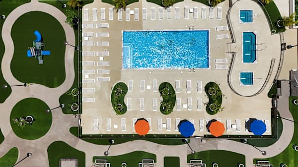 Waikiki Banyan's recreation deck