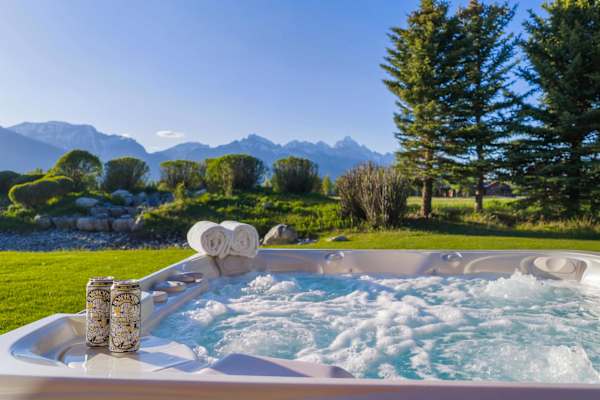Abode at Sage Springs, Teton views, guest house, chef's kitchen