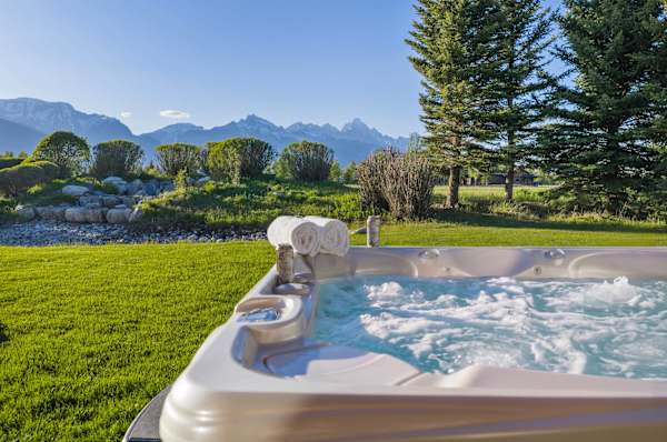 Abode at Sage Springs, Teton views, guest house, chef's kitchen