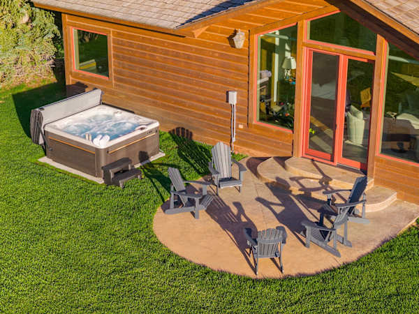 Abode at Sage Springs, Teton views, guest house, chef's kitchen