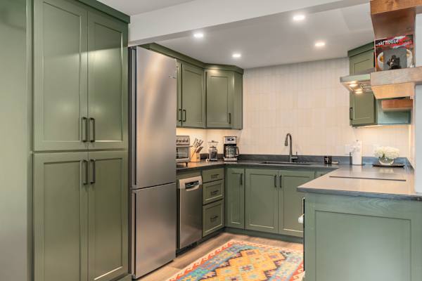 Abode at Solstice Suite, ski shuttle, hot tub, Teton Village
