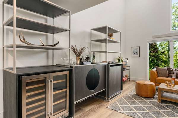 Abode at Solstice Suite, ski shuttle, hot tub, Teton Village