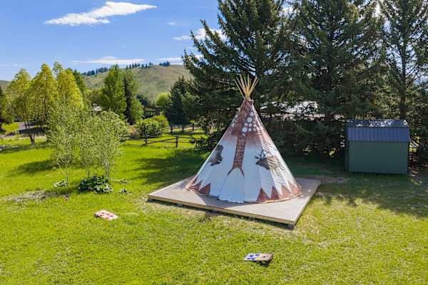 Abode at Luxe Barnhouse, Teton views, private hot tub, upscale interior