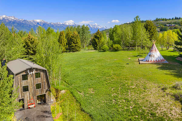 Abode at Luxe Barnhouse, Teton views, private hot tub, upscale interior