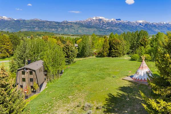 Abode at Luxe Barnhouse, Teton views, private hot tub, upscale interior