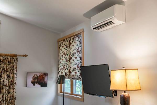 Abode at Moose Creek #21, ski-in/out, private hot tub, mountain views