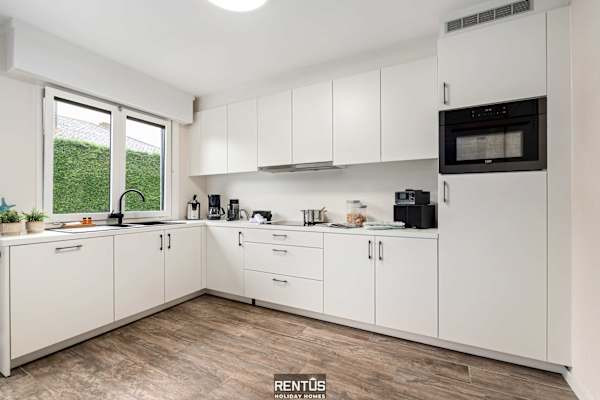 Villa Zee en Zand-bungalow with garden and parking