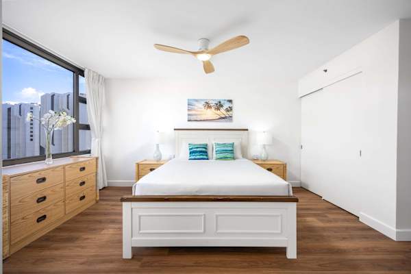 Queen bedroom with a ceiling fan and great mountain views from your window