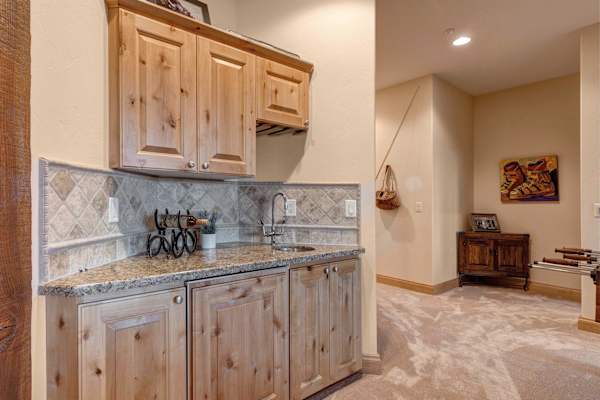 Abode at Sleeping Indian, Jackson Hole, 5 suites
