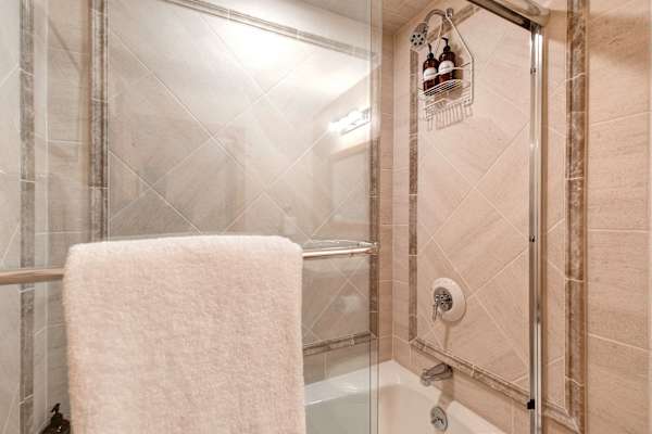 Abode at Sleeping Indian, Jackson Hole, 5 suites