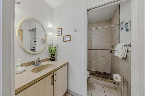 Refresh And Renew In The Bright Bathroom