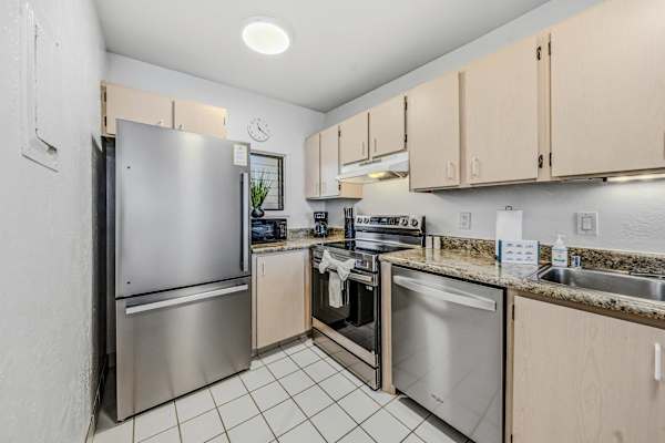 Fully Equipped Kitchen For Island Feasts