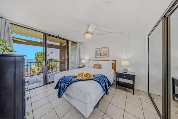 Cozy Oceanfront Bedroom Retreat