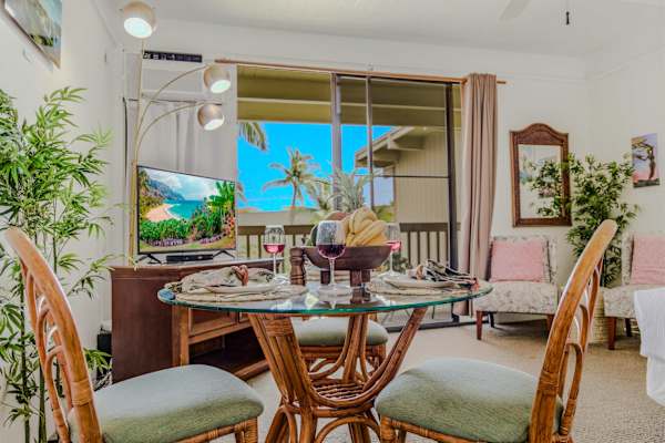 Dine with the Pacific as Your Backdrop