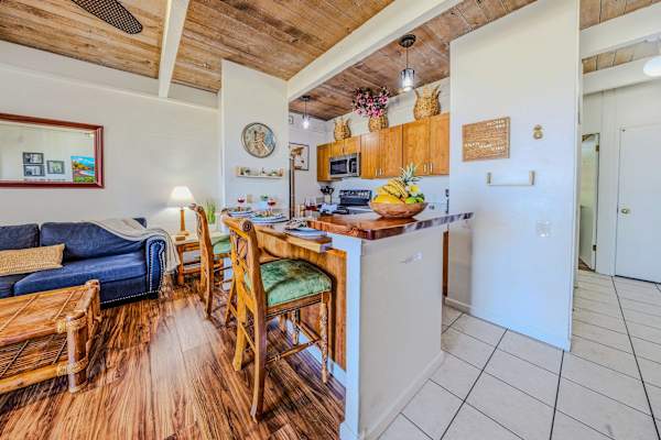 Bright Kitchen With Coastal Charm