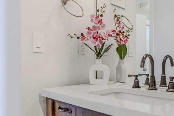 Fresh Modern Vanity Space
