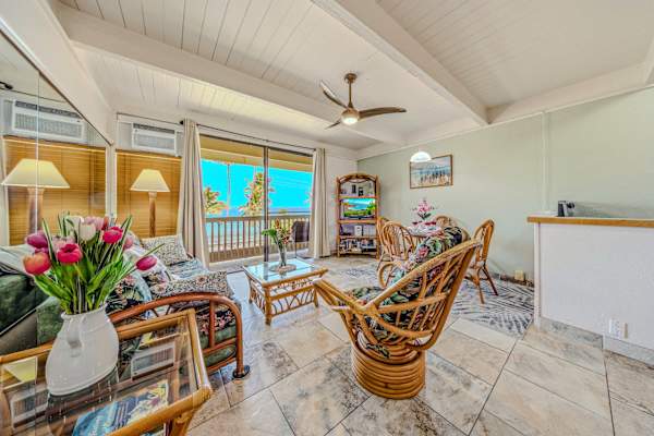 Seamless Indoor Outdoor Living For The Ultimate Vacation Setup