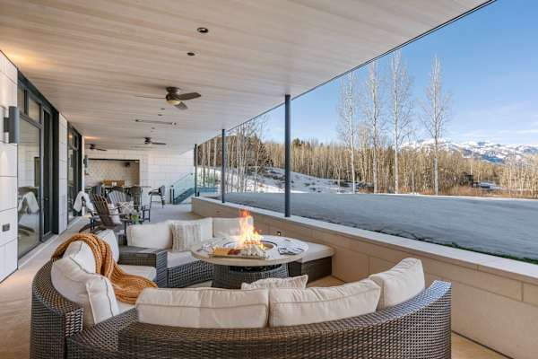 Abode at The Dragonfly Lodge, private pool, stunning Teton views