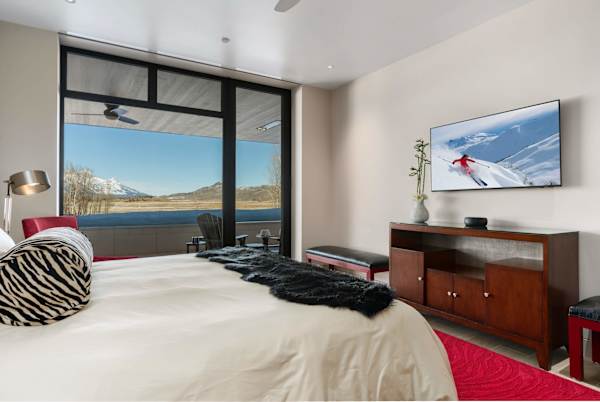 Abode at The Dragonfly Lodge, private pool, stunning Teton views