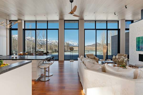 Abode at The Dragonfly Lodge, private pool, stunning Teton views