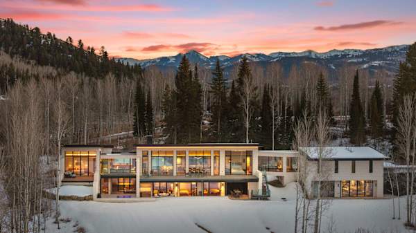 Abode at The Dragonfly Lodge, private pool, stunning Teton views