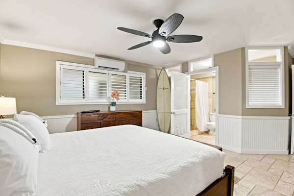 Master Bedroom with Ensuite Bathroom Access
