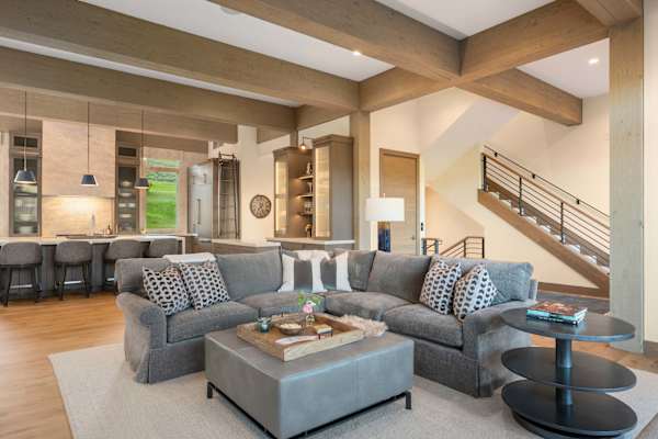 Abode at White Clouds, hot tub, Sun Valley, minutes to skiing