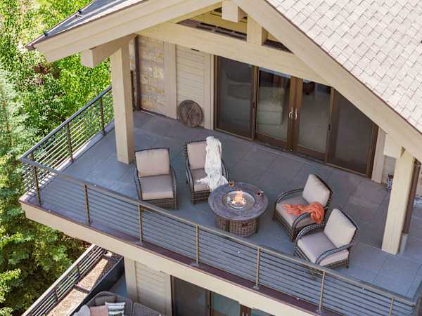 Abode at White Clouds, hot tub, Sun Valley, minutes to skiing