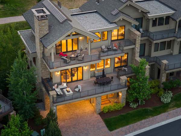 Abode at White Clouds, hot tub, Sun Valley, minutes to skiing