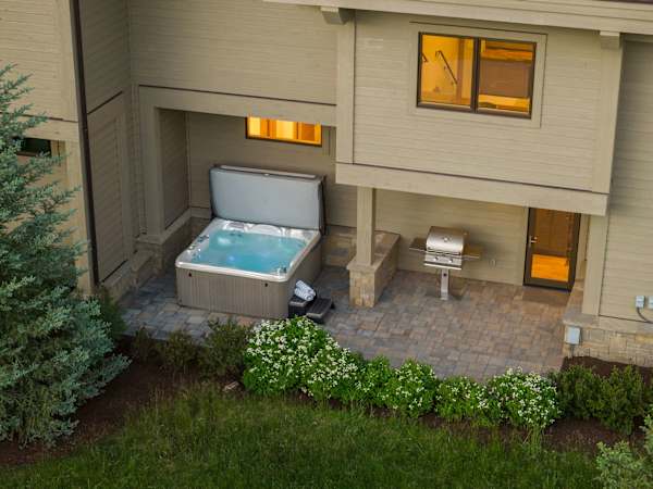 Abode at White Clouds, hot tub, Sun Valley, minutes to skiing